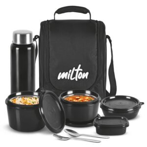 milton-pro-lunch-box-with-steel-cutlery